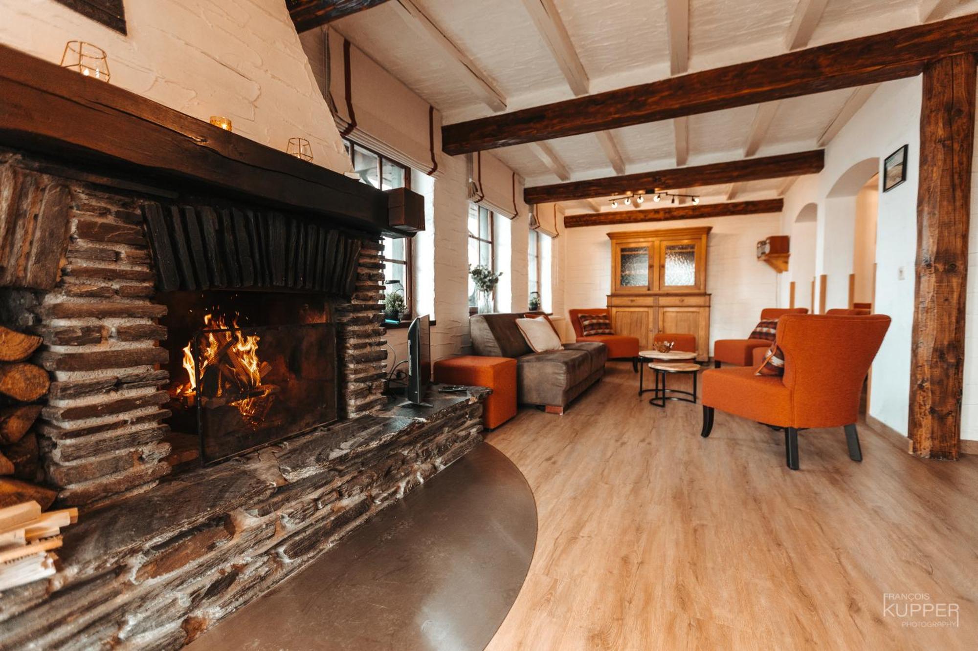 Le Grand Cerf 25 Pers, Malmedy- Chalet Rustique, Jardin Buitenkant foto